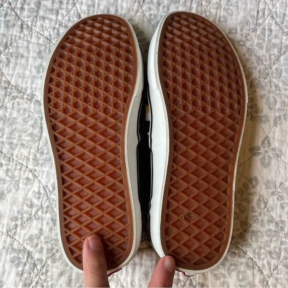 8 Women’s Vans Off The Wall Black Checkered Sunflower Shoes - Picture 7 of 9